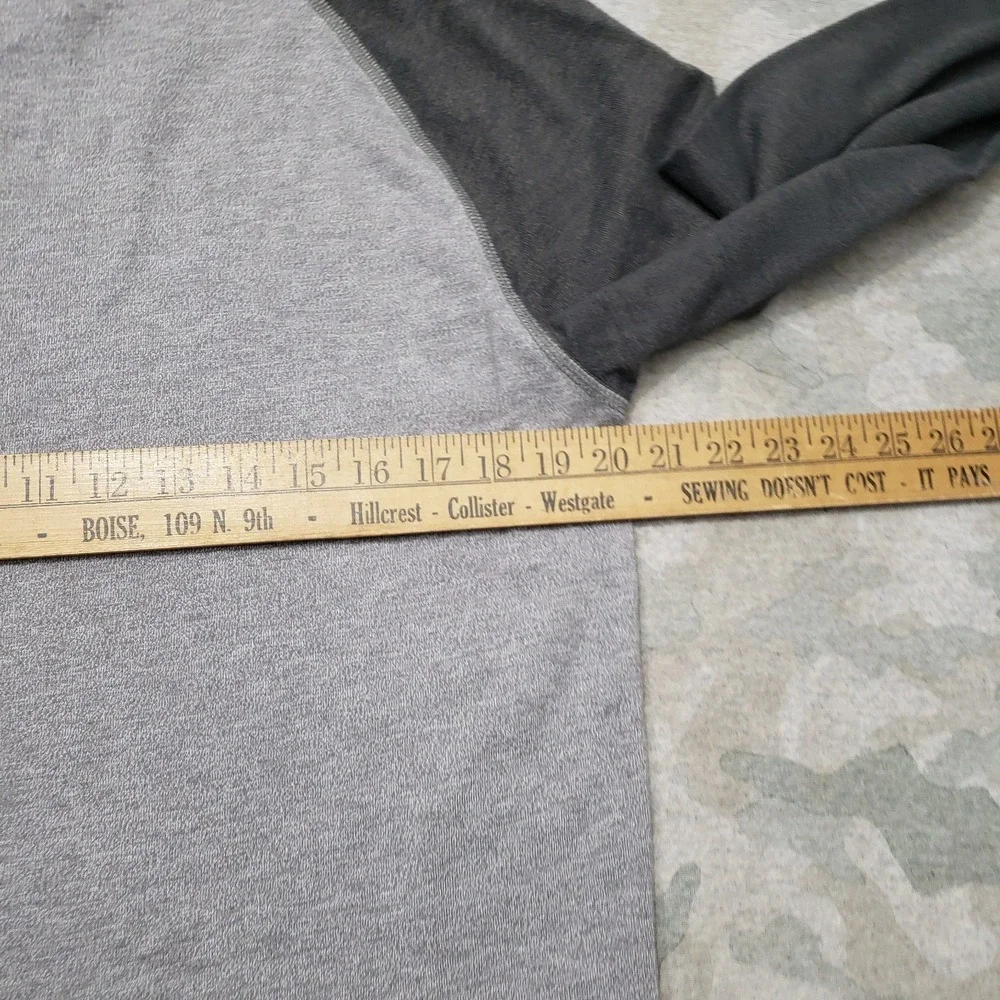 The North Face Shirt Mens Medium Gray Pullover Long Sleeve Raglan